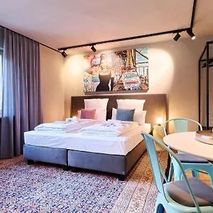  Apartment Xzllenz Kueche Bad S-bahn Parken Smart-tv Wellbeing